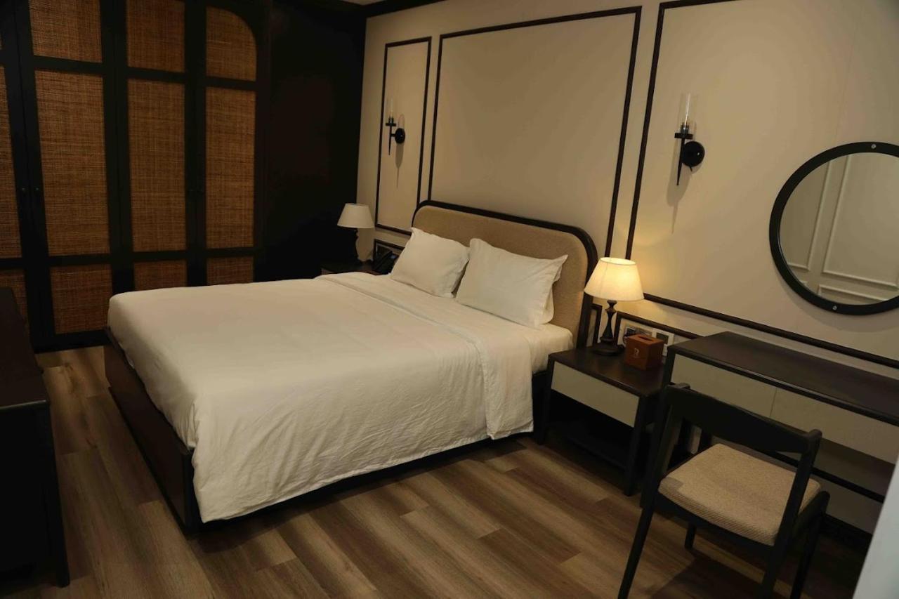 Hotel Khach San Robin Gia Nghia Extérieur photo
