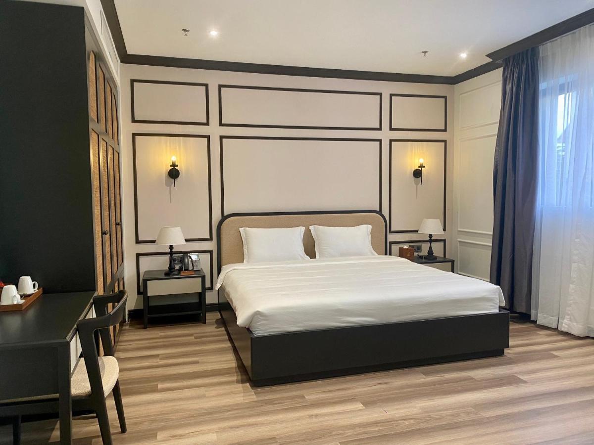 Hotel Khach San Robin Gia Nghia Extérieur photo