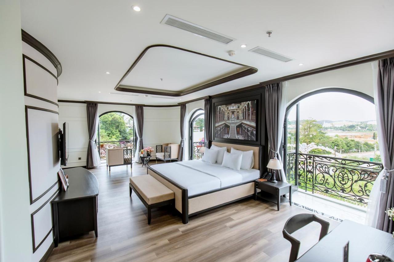 Hotel Khach San Robin Gia Nghia Extérieur photo