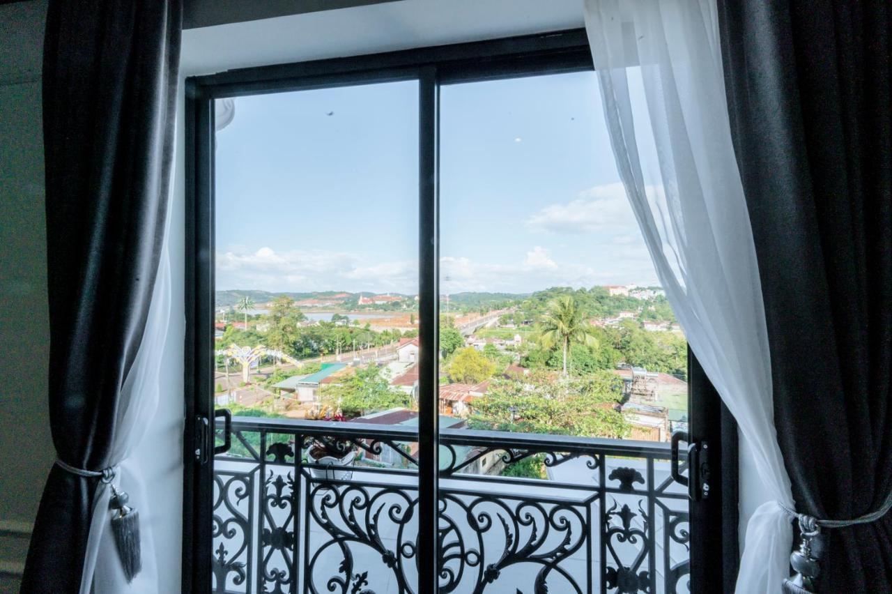 Hotel Khach San Robin Gia Nghia Extérieur photo