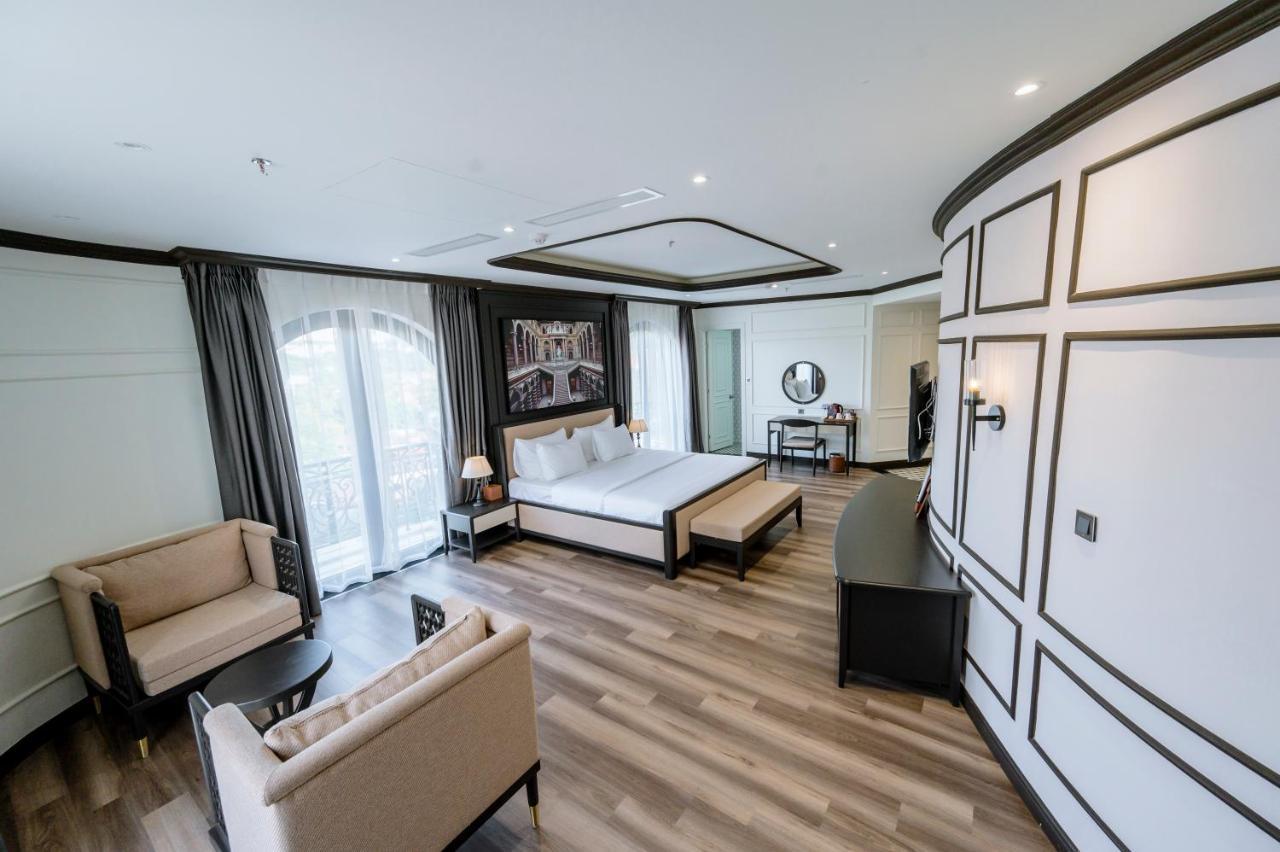 Hotel Khach San Robin Gia Nghia Extérieur photo