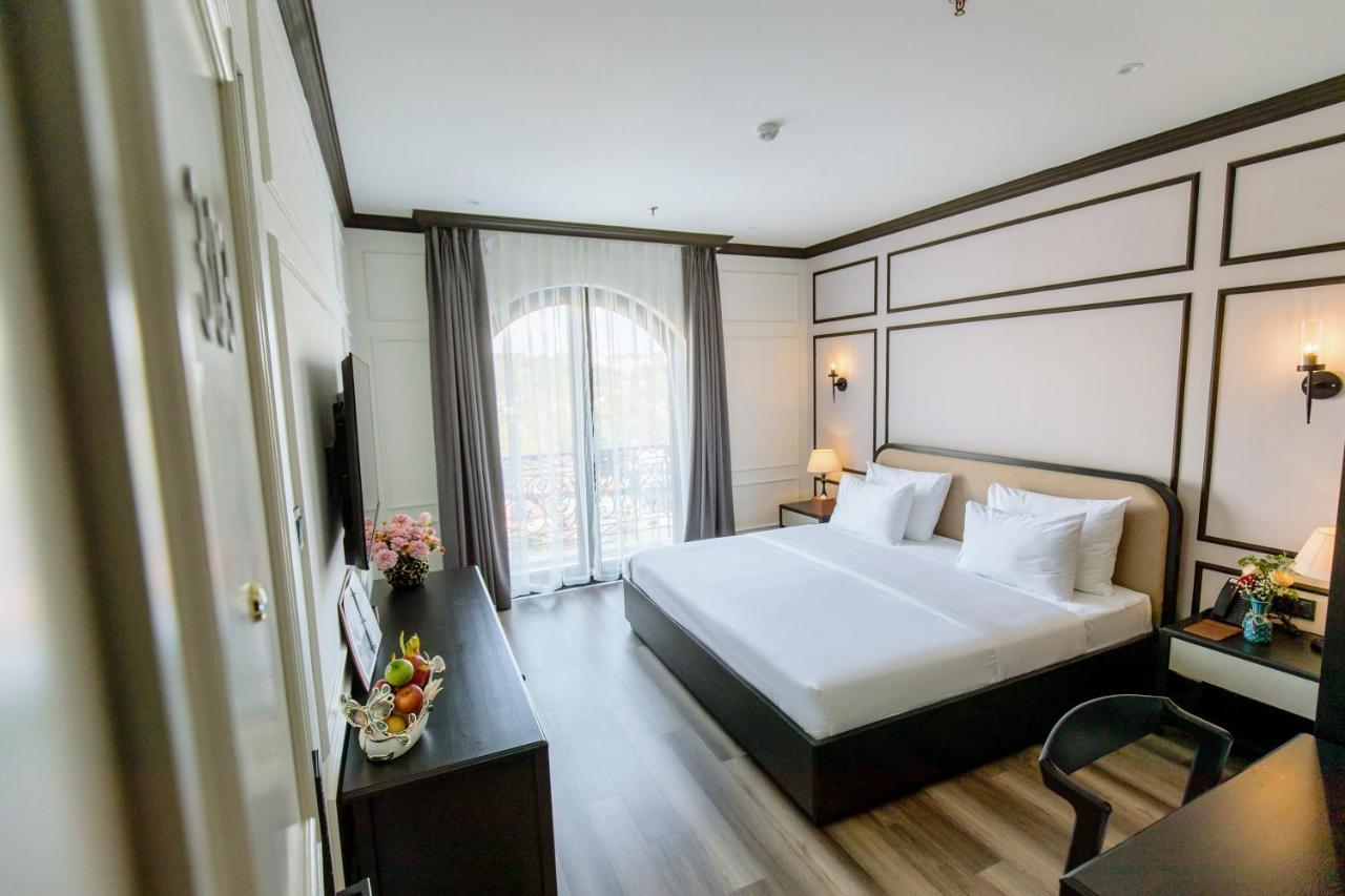 Hotel Khach San Robin Gia Nghia Extérieur photo