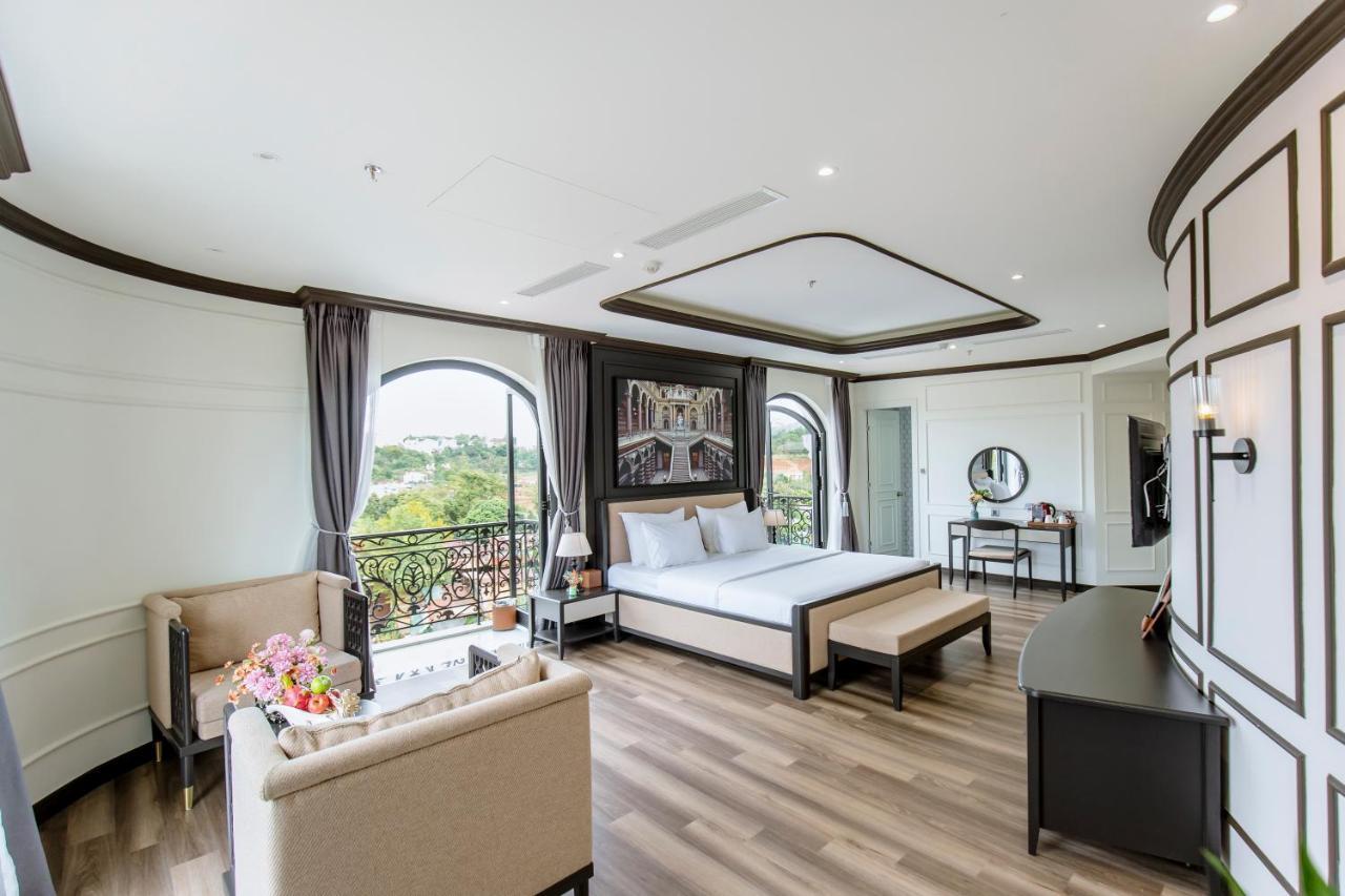 Hotel Khach San Robin Gia Nghia Extérieur photo